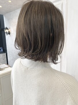 キャアリー(Caary) 福山市美容室Caary立体感オリーブグレージュ