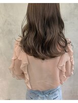 キチ(kichi.)&nbsp;[kichi.] セミロング×パールベージュ