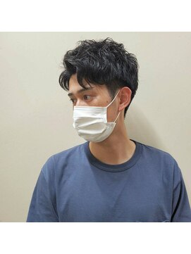 エストアール フクオカ 福岡博多店(est-r. Fukuoka) ゆるパーマ×アップバングショート