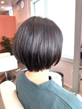 ウルヘアー(uru.hair) 艶髪ショートスタイル