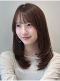 顔周りレイヤーカットくびれヘアミルクティーベージュカラー