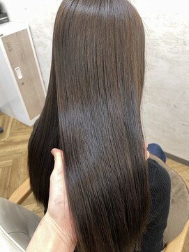 アリアツイン バイ エクラート 池袋西口店(ARiA TWiN by ECLART) ダメージレス縮毛矯正［髪質改善］［縮毛矯正］