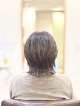 ヘアー グリーン(hair green) 艶めくレッドブラウン×外ハネ、髪質改善まとまる美髪スタイル