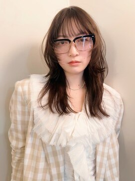 ユー セント(yew scent) ミディアムレイヤー/ハッシュレイヤーカット/顔周りカット