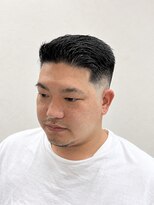 インフィニィト ネオ(INFINITO NEO)&nbsp;清潔感際立つ大人のスリックバックフェード