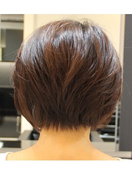 ディーヘアーデザイン(d.HAIR DESIGN) 前下がりショート