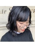 トーンダウンでも透明感のあるカラー/艶感アッシュ