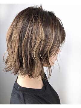 アヴァンス 光明池店(AVANCE.) バレイヤージュ×外はねボブ