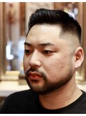 <理容室><バーバー>スキンフェードワイルドアップバング