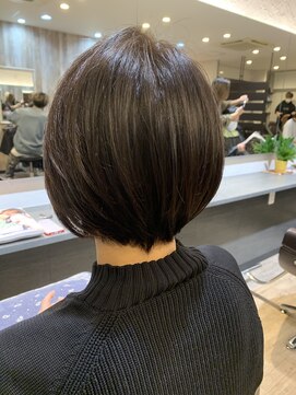 アトム(ATOM) 6Lv グレージュ　ショートボブ