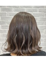 エムロード 深草店 ミディアムボブ マットベージュ