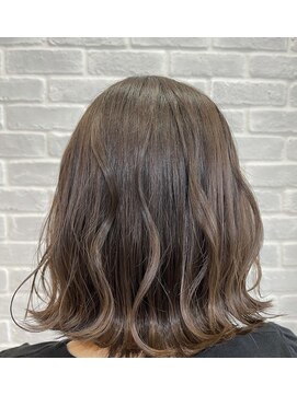 エムロード 深草店 ミディアムボブ マットベージュ