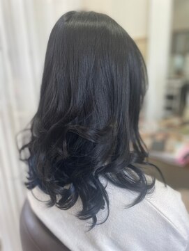 コアフィールフィス(COIFFURE fils) お得クーポンあり！【見附　今町】インナーカラー　裾カラー