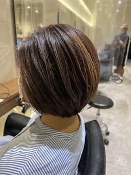 シェル 国分寺(shell) ハイライト/白髪ぼかしハイライト/ボブスタイル