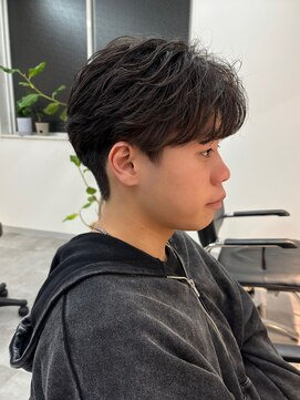 シーフ 千葉(Cyf) フェザーパーマ/刈り上げセンターパート/毛流れパーマ千葉駅保立