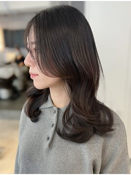 リアンバイアリュール(Lian by Allure) レイヤーカットハッシュカット髪質改善顔周り前髪ボブブリーチ