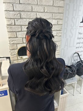 ディティカ ティア(Dityca tia) ハーフアップ