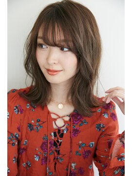 フィガロ アヴェダ(FIGARO AVEDA) 肩ハネミディアムスタイル 　外ハネボブアッシュブラウン