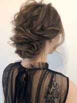 アメリ(AMELIE) 下めのアップスタイル