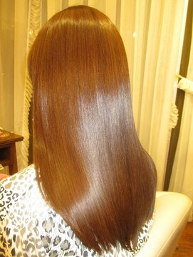 ヘアープロデュース ア ラ モード(Hair Produce A La Mode) 滑らかストレート仕上げ