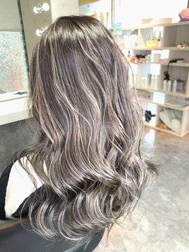 スパークスヘア(Sparks hair) ぎゃんぎゃんハイライト盛り盛り♪