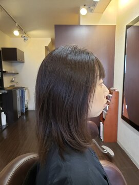 ヘアメイク ビス(Hair Make Bis.) セミロングレイヤースタイル