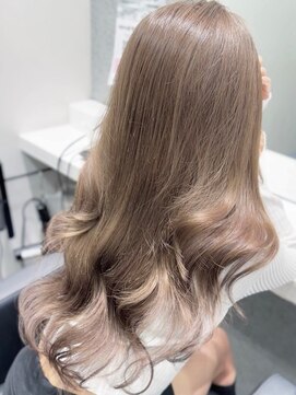 ヴィズバイエリーツ(vizz by elyts) ミルクティーベージュ/グレージュ/レイヤー/ブリーチ/韓国/北谷