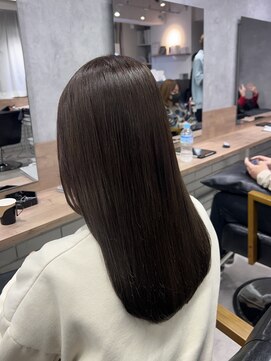 モク(mok) うる艶透明感グレージュ