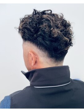 ミナト(minato) 大人フェード/スペインカール【大人男性/メンズカット】
