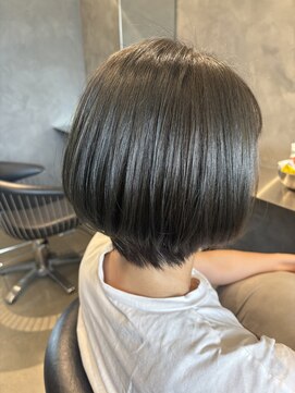 ユウシヘアー(Yushi Hair) ショートボブ。