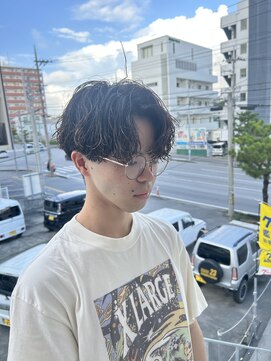 エイト マカビ 沖縄真嘉比店(EIGHT makabi) 【EIGHT 真嘉比店】縦落ちパーマ。