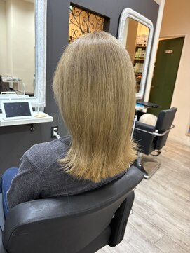 ユラ(YURA) ミルクティーベージュ ハイトーン 【姫路/姫路駅/韓国風】