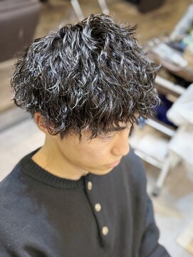 シャイニー ヘアー ダイス(SHINY HAIR DaiCe) ツイストスパイラルパーマ