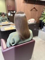 アオイ(Aoi)&nbsp;透明感ベージュ×髪質改善カラーで叶う艶髪