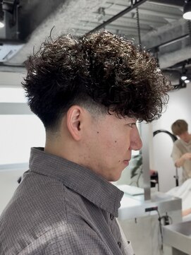 ドーバー 中野(Dover) 外国人風テーパーフェード×スペインカール