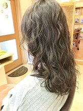 シュプール(Shupool) 自然にボリューム ウェーブ （サロンスタイル）