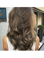 テラスグレース 横浜(TERRACE GRACE)&nbsp;かき上げロングに華麗なウェーブ