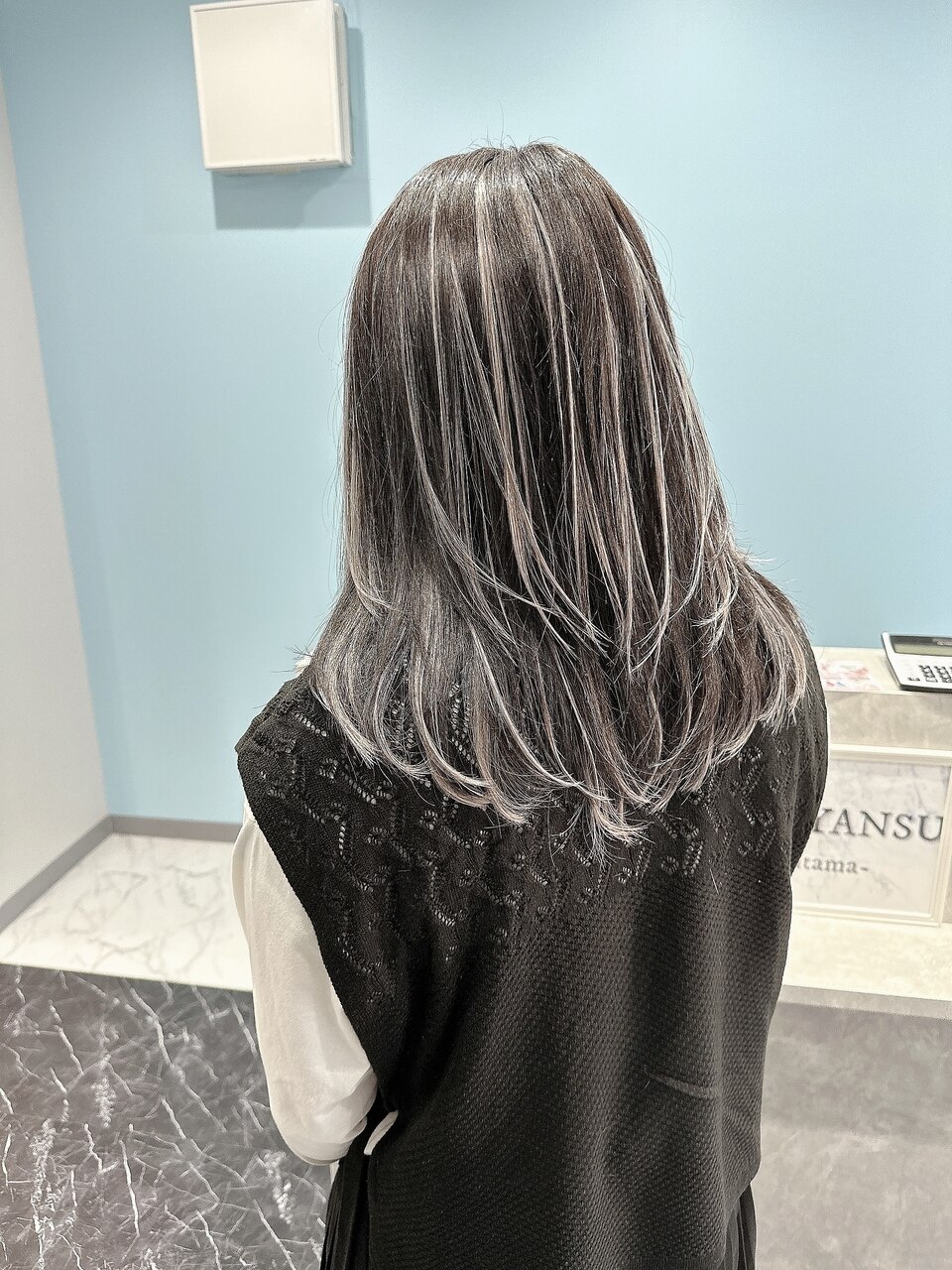 ブラック×ホワイトシルバー#シールエクステ#ハイライト#小倉 ブラック×ホワイトシルバー#シールエクステ#ハイライト#小倉