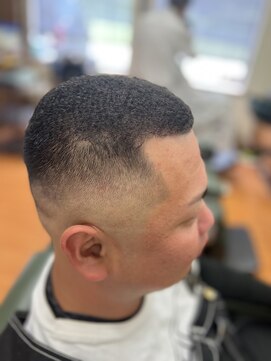 カットハウス コヤマ ニグロフェードカット