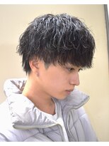 フリーク バーバーショップ 都島店(FREAK BARBER SHOP)&nbsp;モテ 流行り 緩め 波巻きスパイラル ウルフ マッシュパーマ