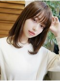 小顔ヘア　ミディアムヘア　大人ボブ　前髪　簡単スタイリング