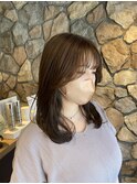 アッシュブラウン/レイヤーカット/後れ毛/くすみベージュ/表参道