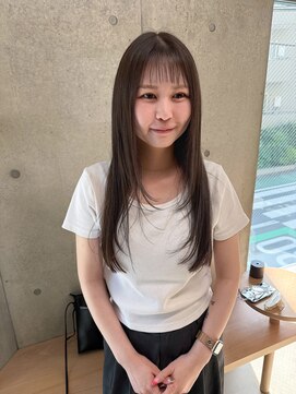 エウペ 渋谷(WEUPE) 斜めバング/グレージュカラー/デザインカラー/シルキーベージュ