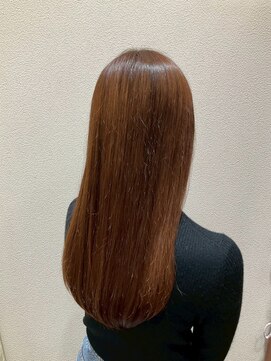 オレンジベージュ艶カラーストレートロング美シルエット20代30代