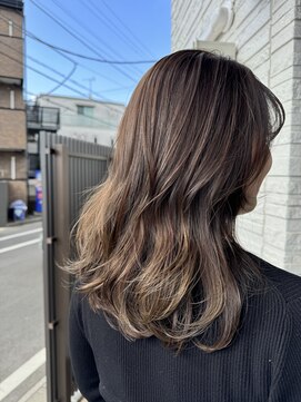 テンペランス(Temperance.) レイヤーカット×ブリーチなしベージュ