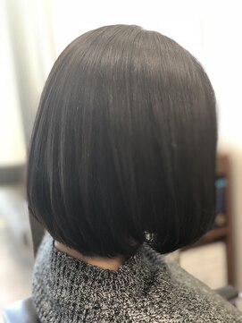 ブリック(Blek) ショートボブ