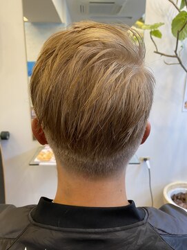 オルガ ヘアアンドメイク(Oluga hair&make) シアゴールドフェード