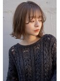 エアリーミディ　ショートパーマ　黒髪　ホワイトアッシュ
