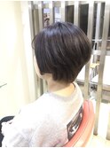 前下がりハンサムショート