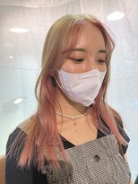 ヘアーアンドメイク ビス(HAIR&MAKE bis) ベージュ×ピンクインナーで個性派カラー♪【多田 華歌】